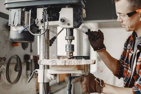 Engine Test Benches: Guide to Testing Methods, Components, Measurements, and Applications