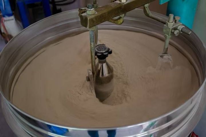 Industrial Mixing Equipment: Guide to Types, Functions, and Practical Insights