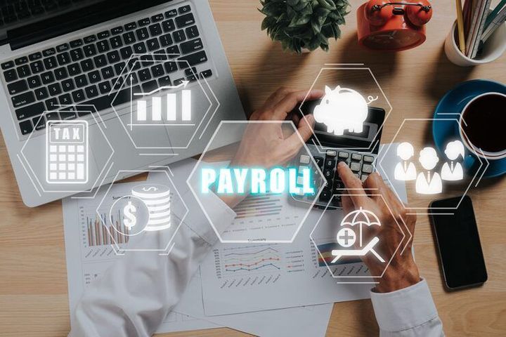 Embedded Payroll Platforms: Guide to Features, Integration, and Practical Insights