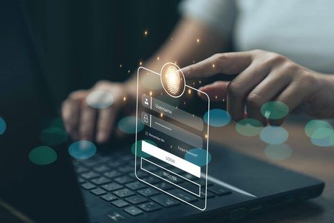 Voice-Based Learning Platforms: Guide to Features and Practical Insights