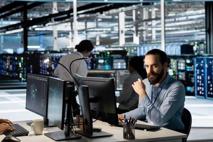Network Monitoring Tools: Guide to Infrastructure Monitoring and Practical Insights
