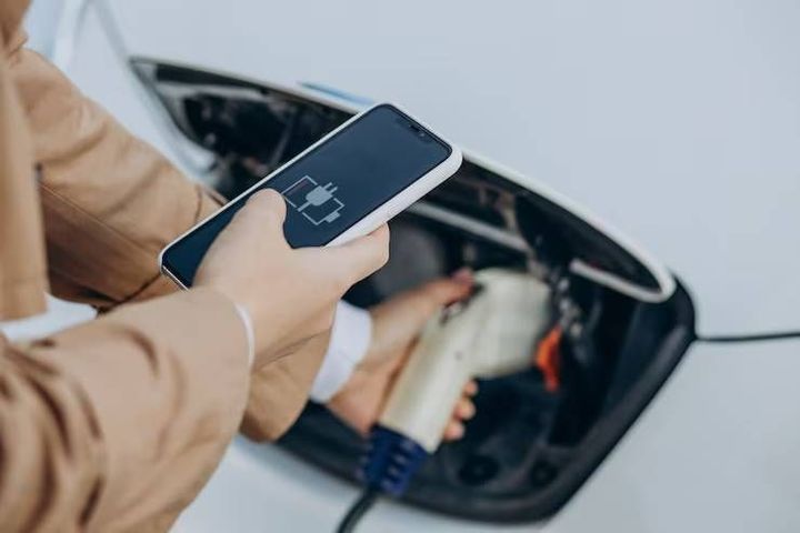 Vehicle Battery Passport Technology: Guide to Data, Standards, and Practical Insights