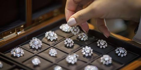 Lab-Grown Diamond Engagement Rings: Explore Modern Designs and Bridal Trends