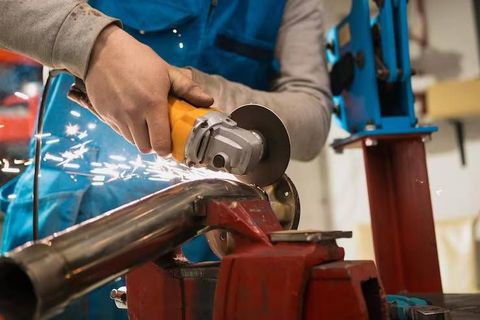 Cylindrical Grinding Machines: Discover Working Methods, Components, and Applications