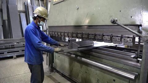 Guillotine Shears: Guide to Types, Uses, Safety & Operation