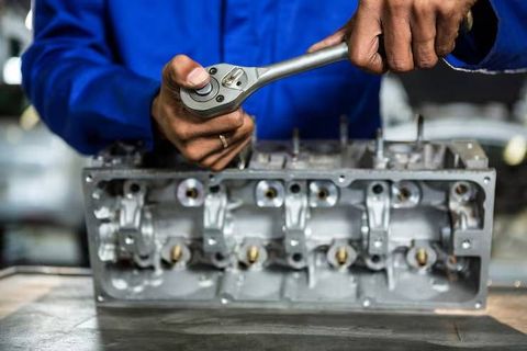 Crankshaft Grinding Machines: Discover Components, Grinding Processes, and Machine Features