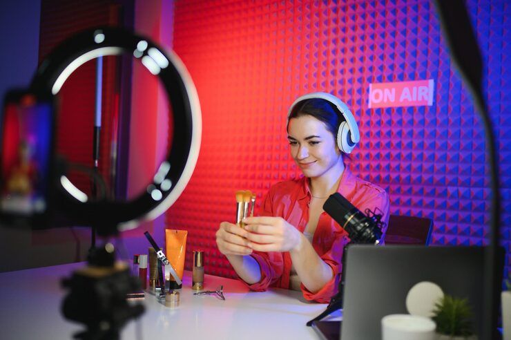 Live-Commerce Entertainment: Discover Trends, Features, and Important Facts