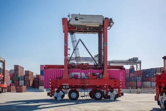 Container Terminal Automation: Key Features for Smarter Port Operations