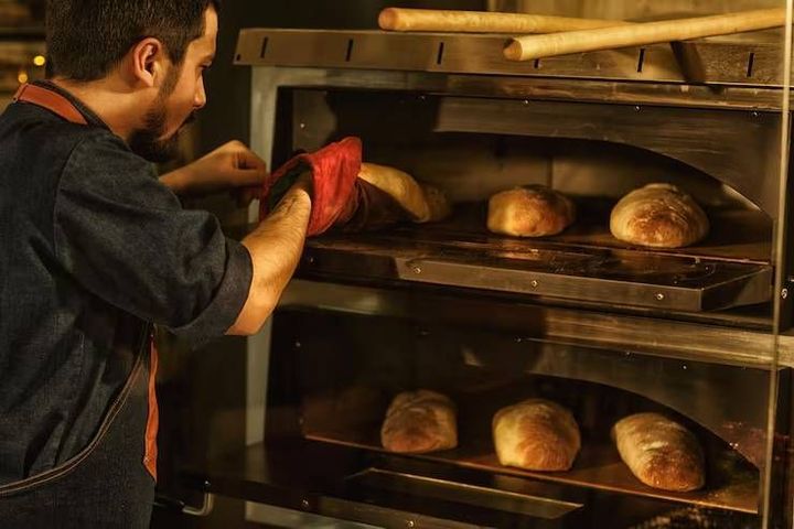 Bakery Ovens: Guide to Types, Functions, and Practical Insights